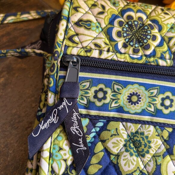 Vera Bradley Mini Hipster Crossbody in Rhythm and Blues Pattern (Like Ne… - Picture 5 of 14